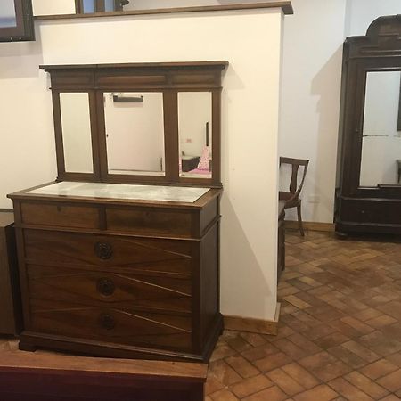 Le Prigioni Del Palazzo B&B 索拉 客房 照片