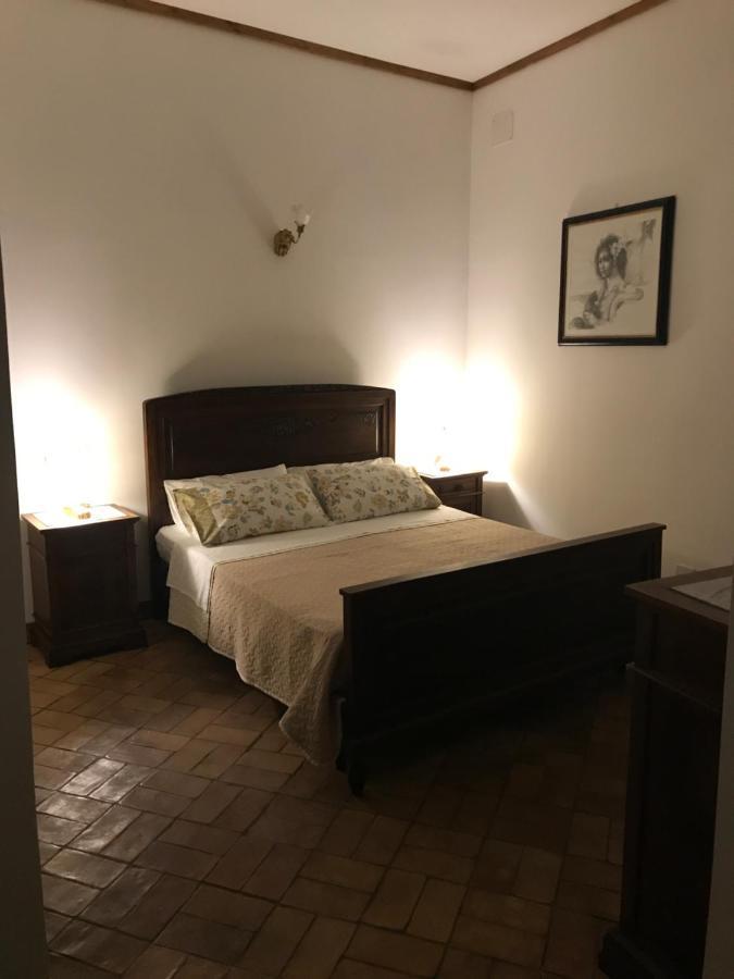 Le Prigioni Del Palazzo B&B 索拉 外观 照片