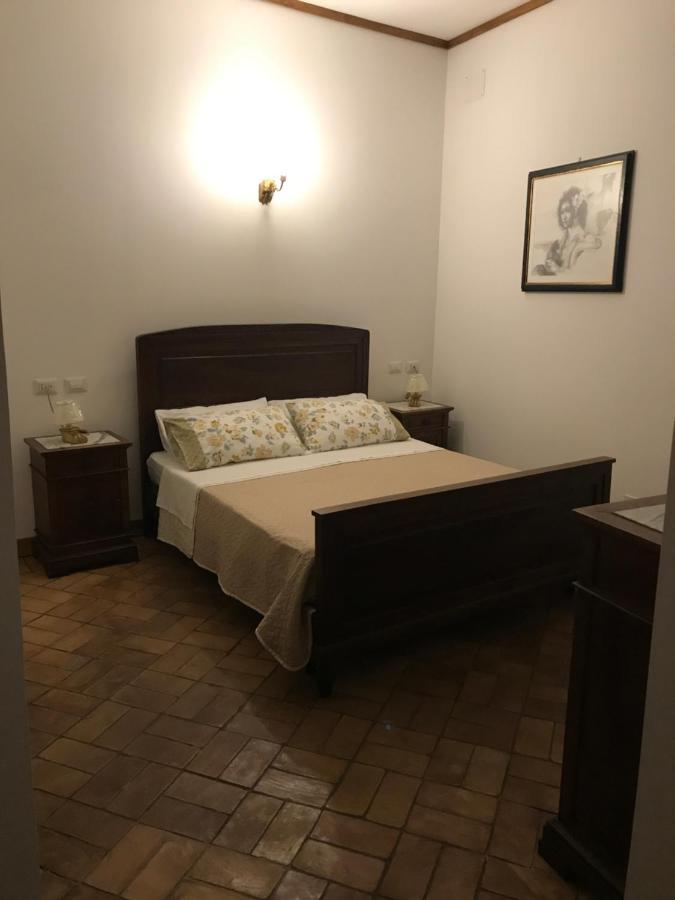 Le Prigioni Del Palazzo B&B 索拉 外观 照片