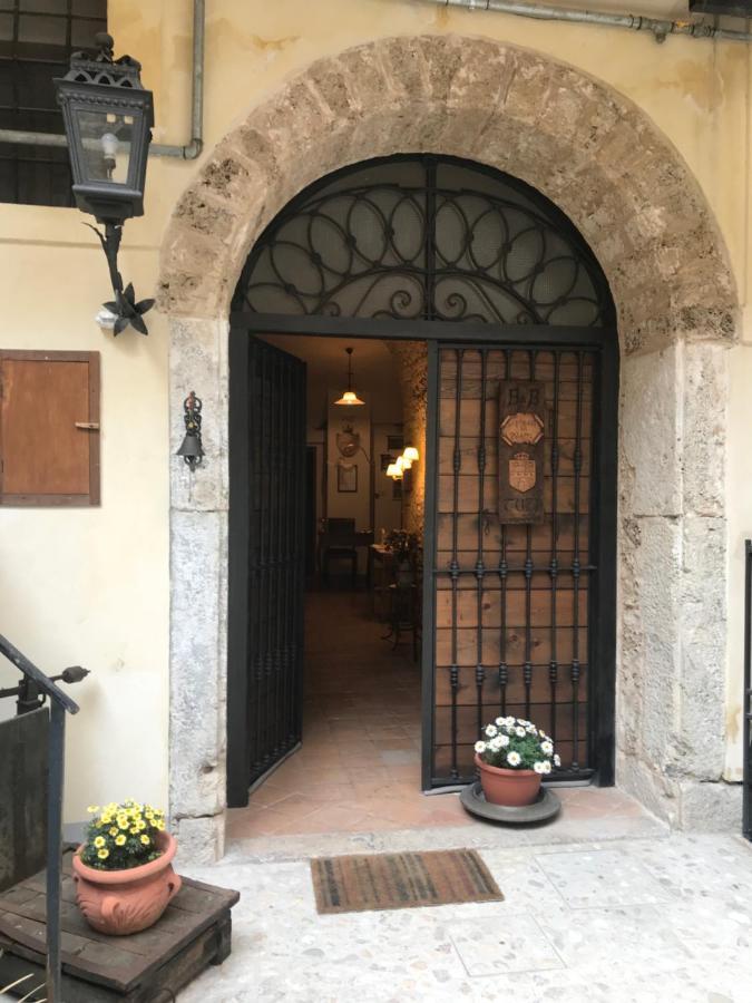 Le Prigioni Del Palazzo B&B 索拉 外观 照片