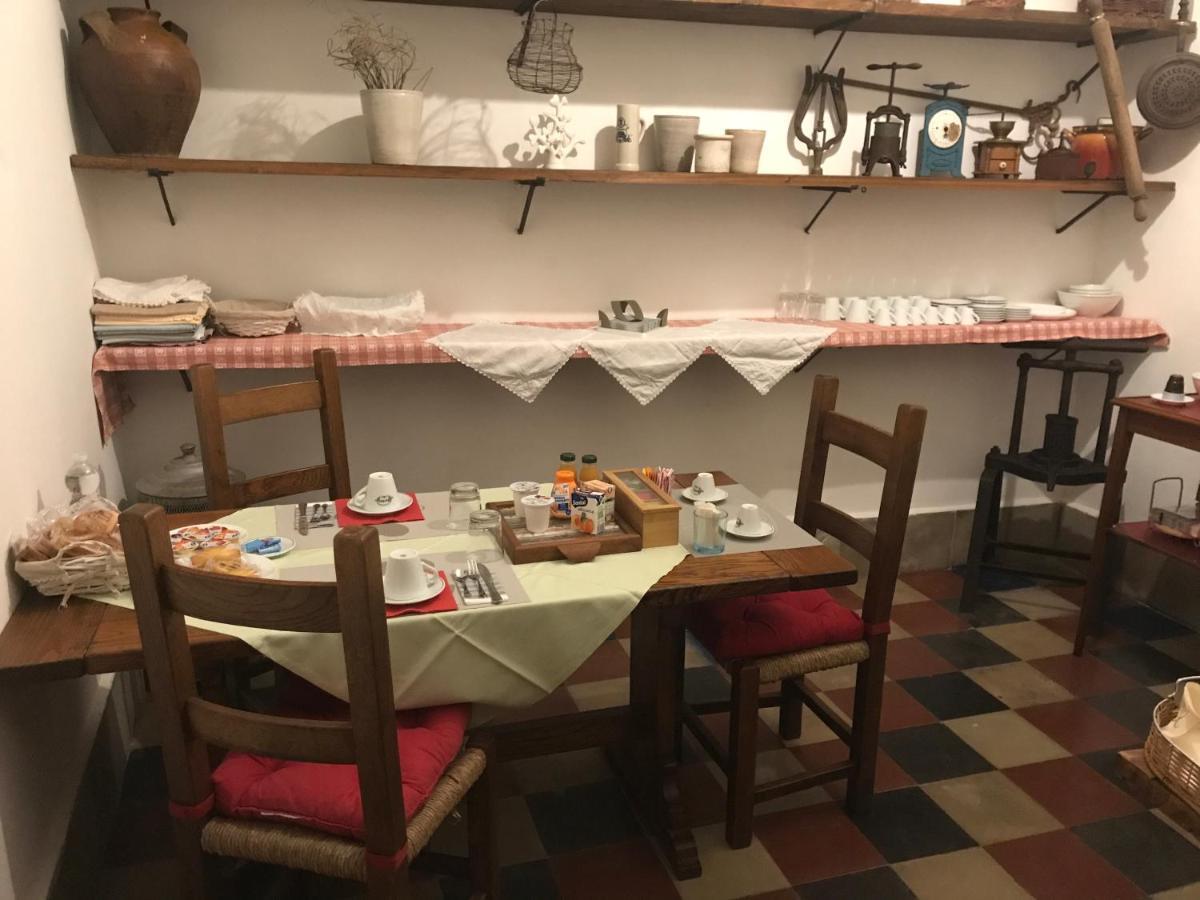 Le Prigioni Del Palazzo B&B 索拉 外观 照片