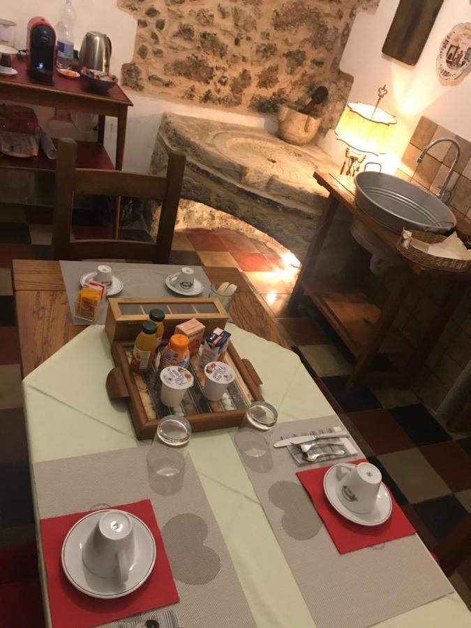 Le Prigioni Del Palazzo B&B 索拉 外观 照片