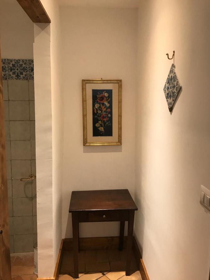 Le Prigioni Del Palazzo B&B 索拉 外观 照片