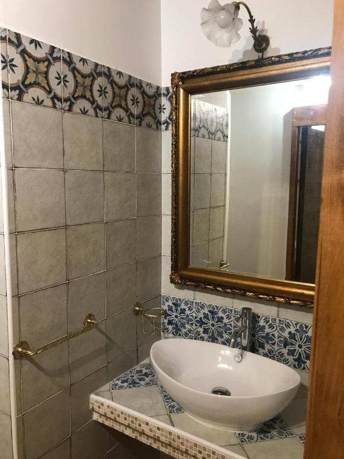 Le Prigioni Del Palazzo B&B 索拉 外观 照片