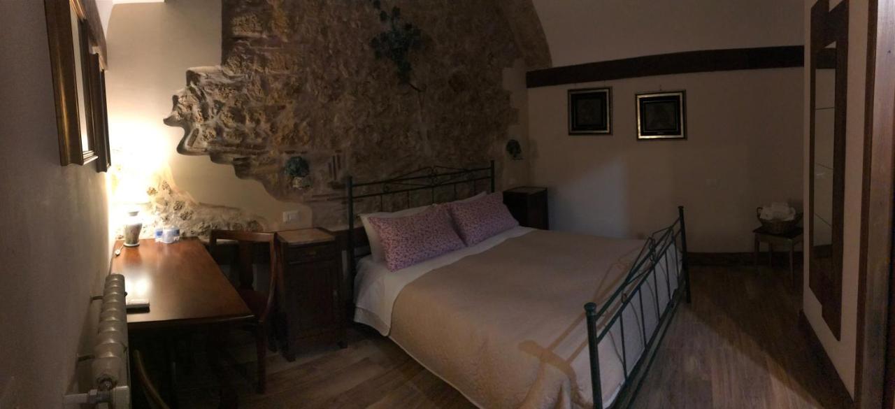 Le Prigioni Del Palazzo B&B 索拉 外观 照片