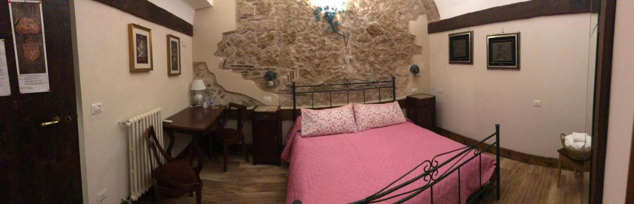 Le Prigioni Del Palazzo B&B 索拉 外观 照片