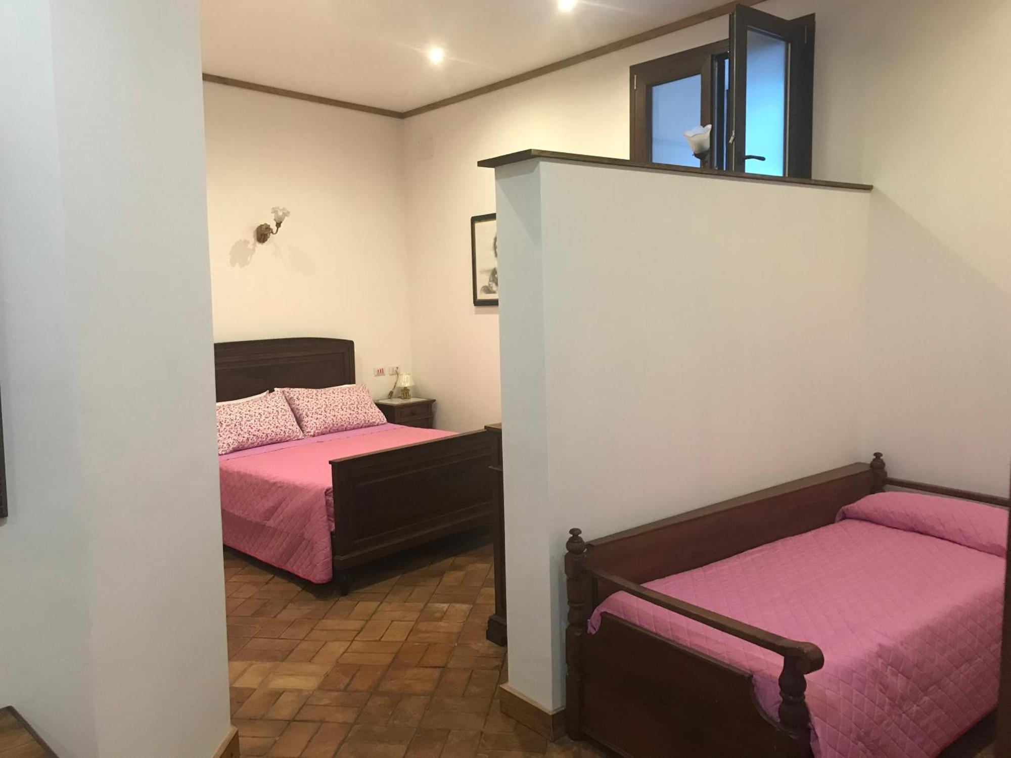Le Prigioni Del Palazzo B&B 索拉 客房 照片