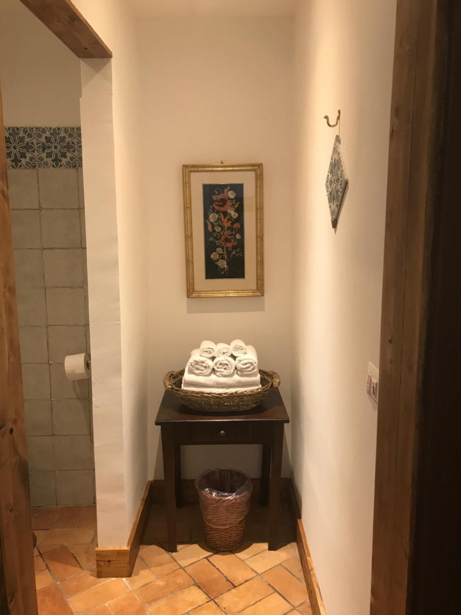 Le Prigioni Del Palazzo B&B 索拉 客房 照片