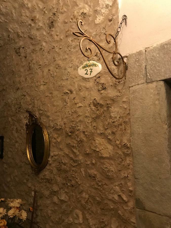 Le Prigioni Del Palazzo B&B 索拉 外观 照片