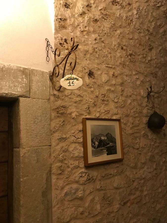 Le Prigioni Del Palazzo B&B 索拉 外观 照片