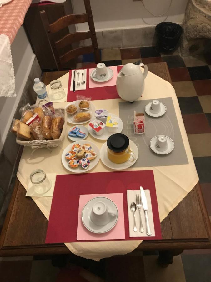 Le Prigioni Del Palazzo B&B 索拉 外观 照片