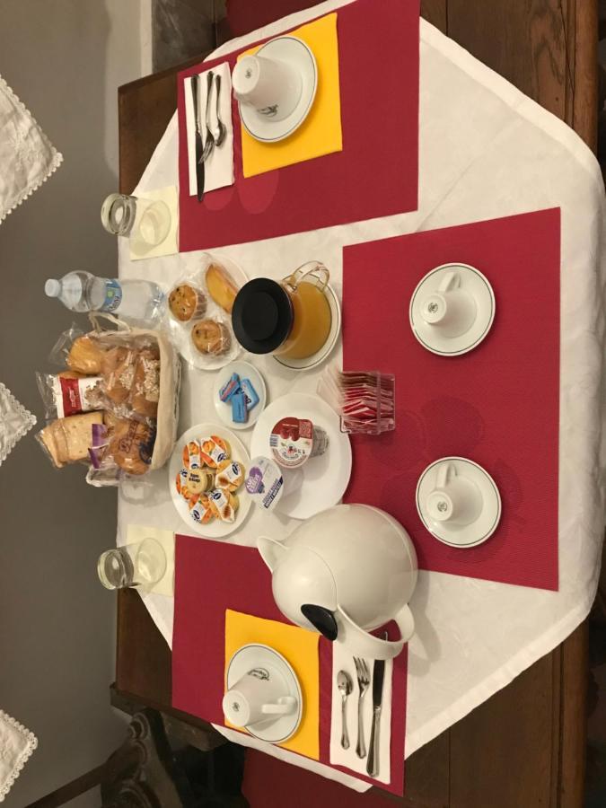 Le Prigioni Del Palazzo B&B 索拉 外观 照片
